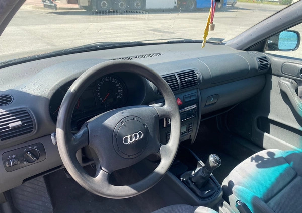 Audi A3 cena 3400 przebieg: 262500, rok produkcji 1999 z Kielce małe 46